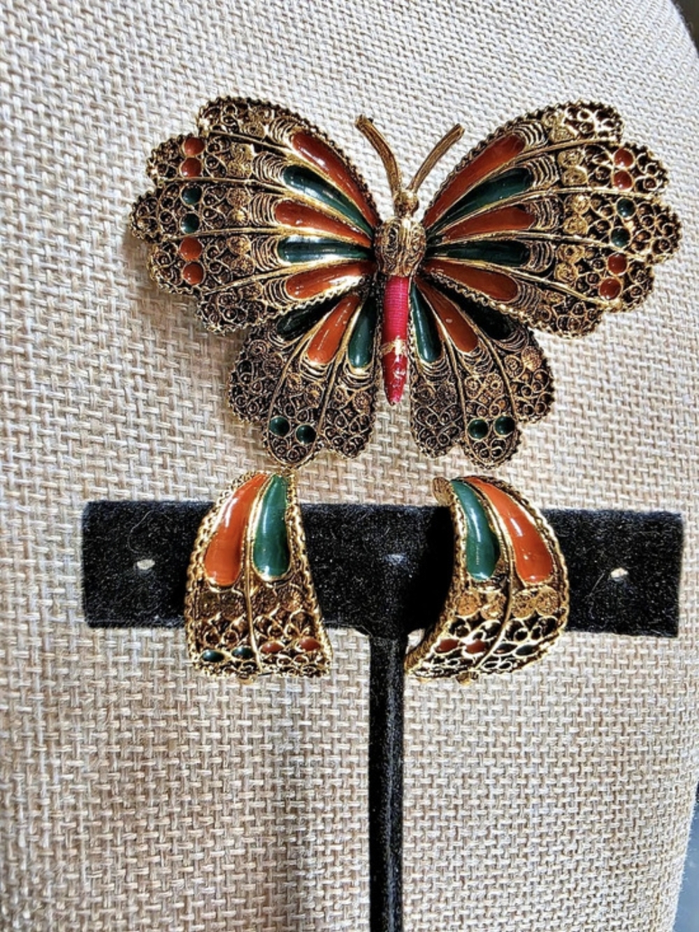 VTG ART Signed Enamel Filigree Butterfly Brooch Clip Earrings Demi Parure Set